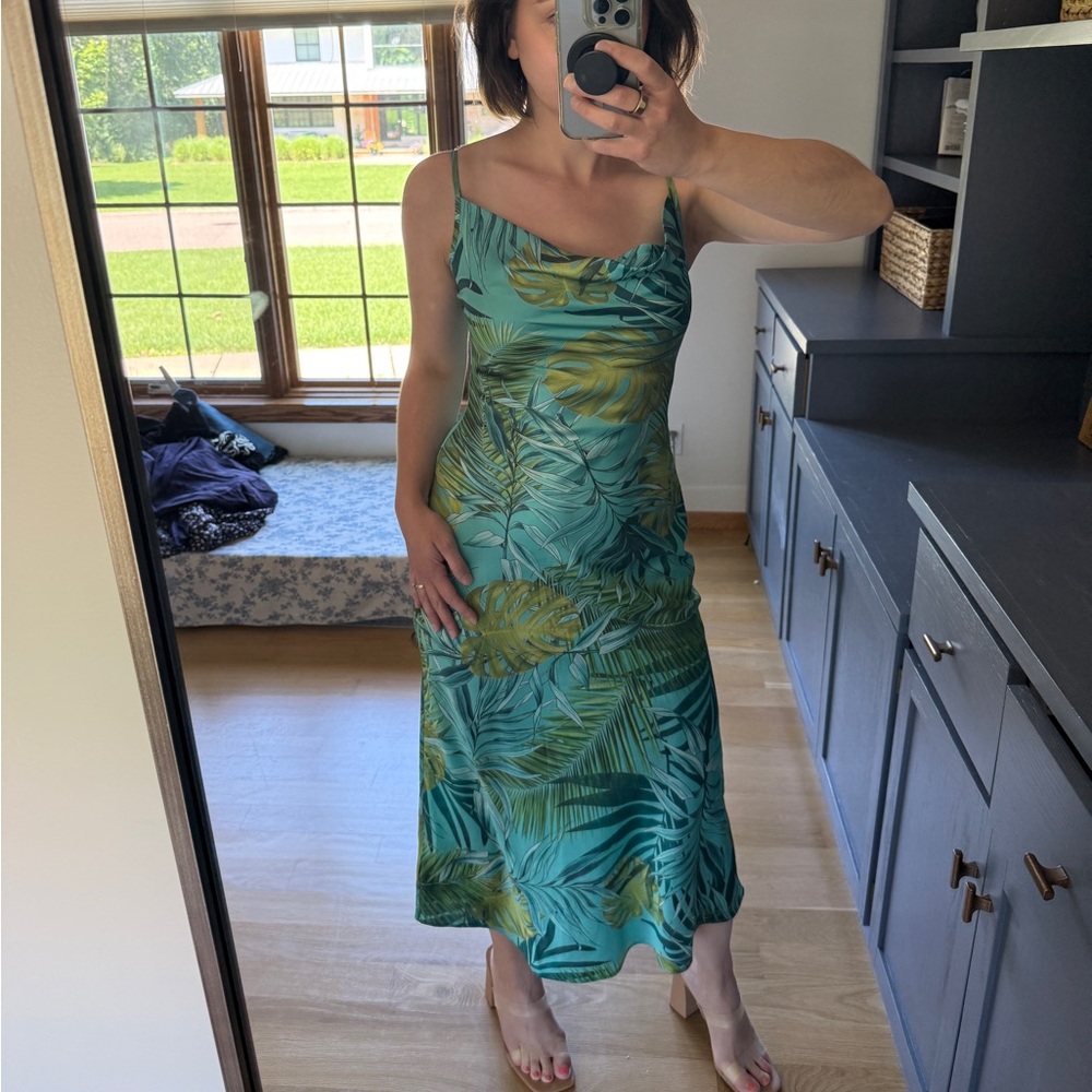 GUESS Akilina Cowl Neck Satin Dress – Teal Palm Print